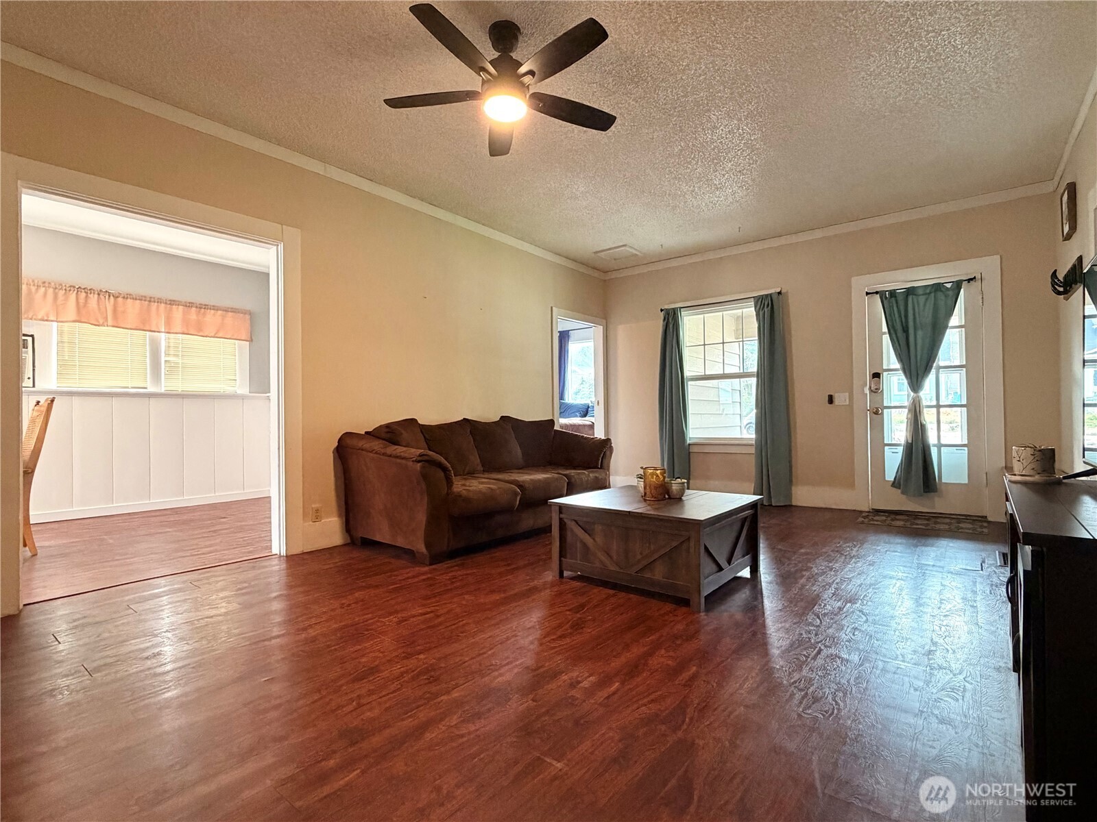678 4th Avenue Property Photo 14