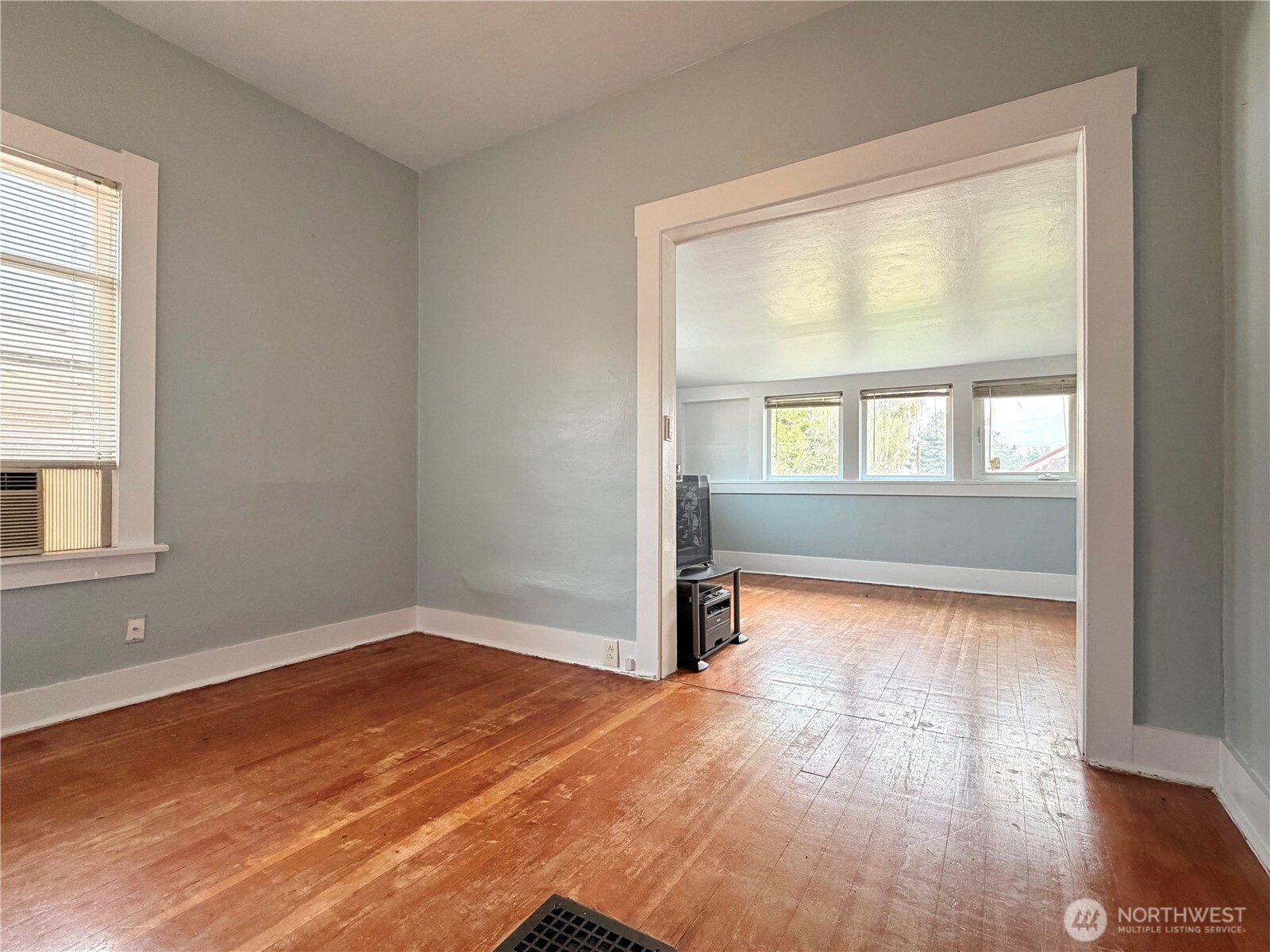 678 4th Avenue Property Photo 29