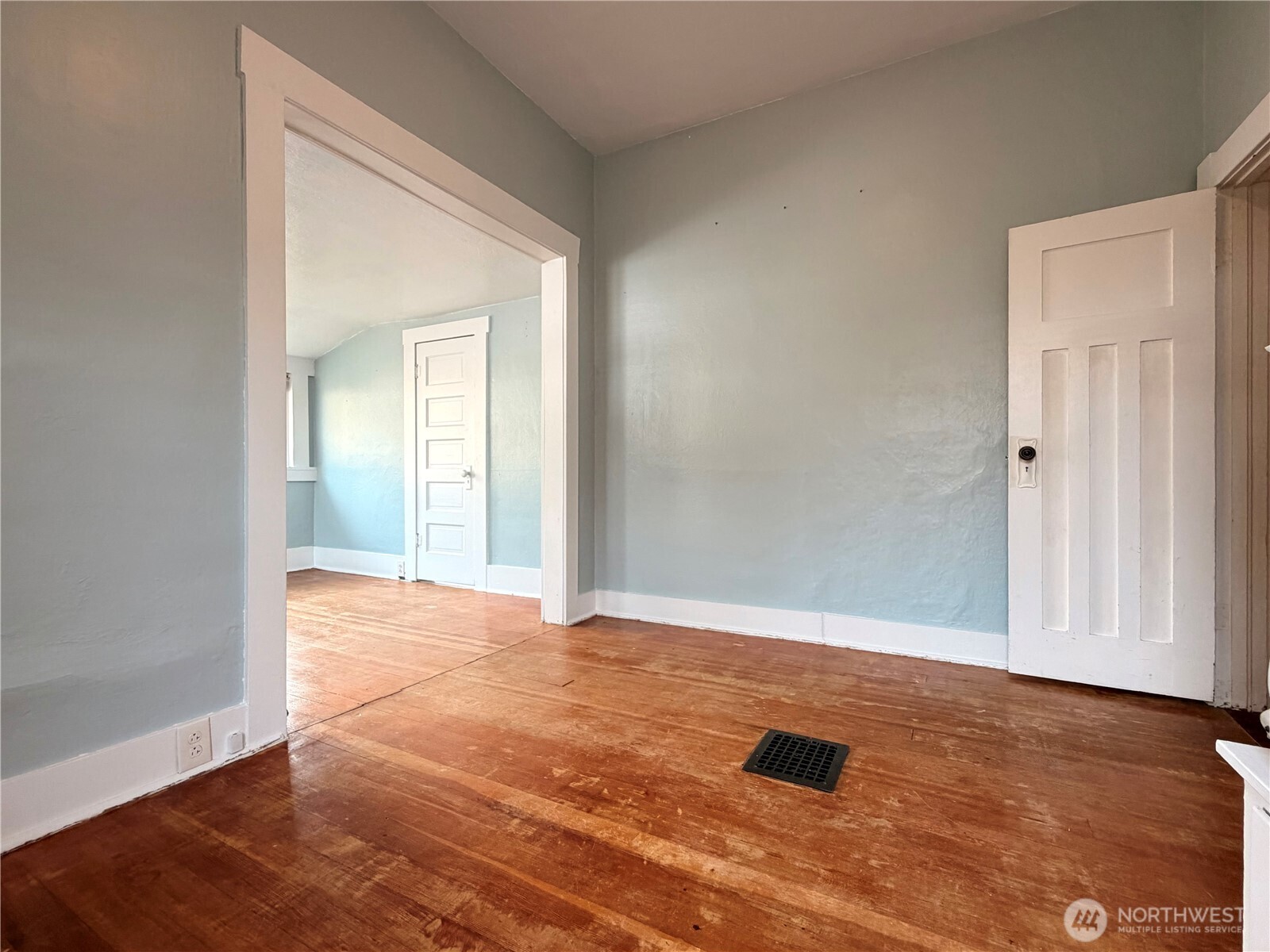678 4th Avenue Property Photo 30