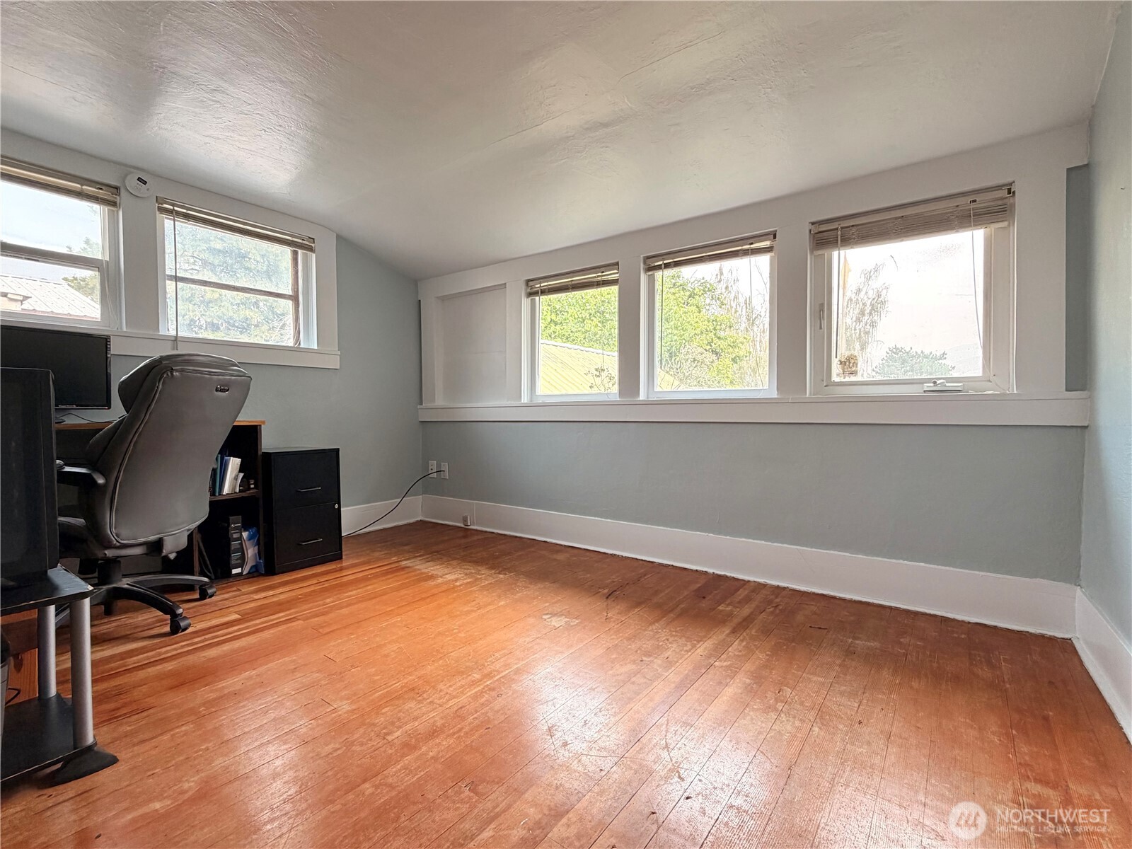 678 4th Avenue Property Photo 31