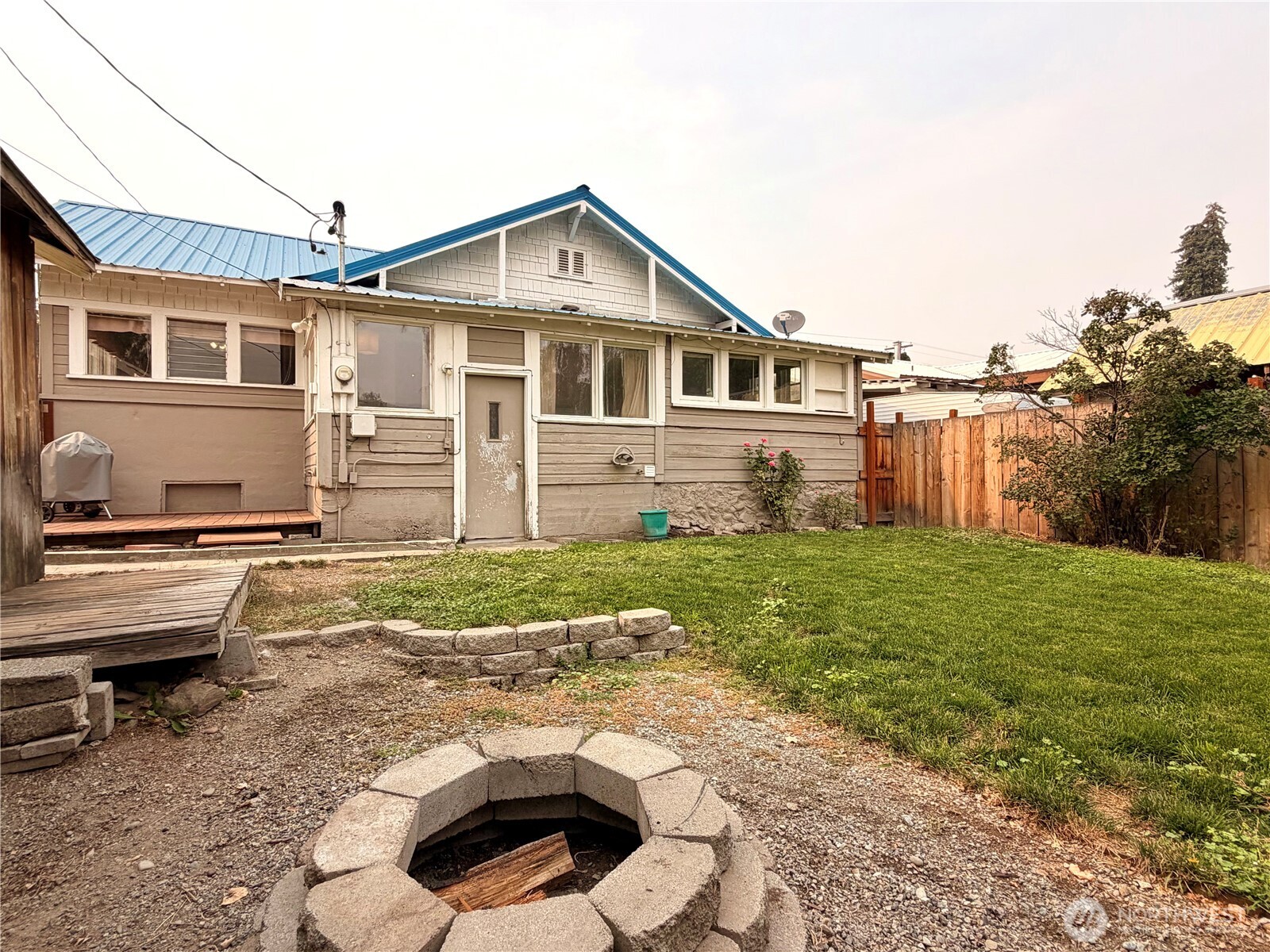 678 4th Avenue Property Photo 37