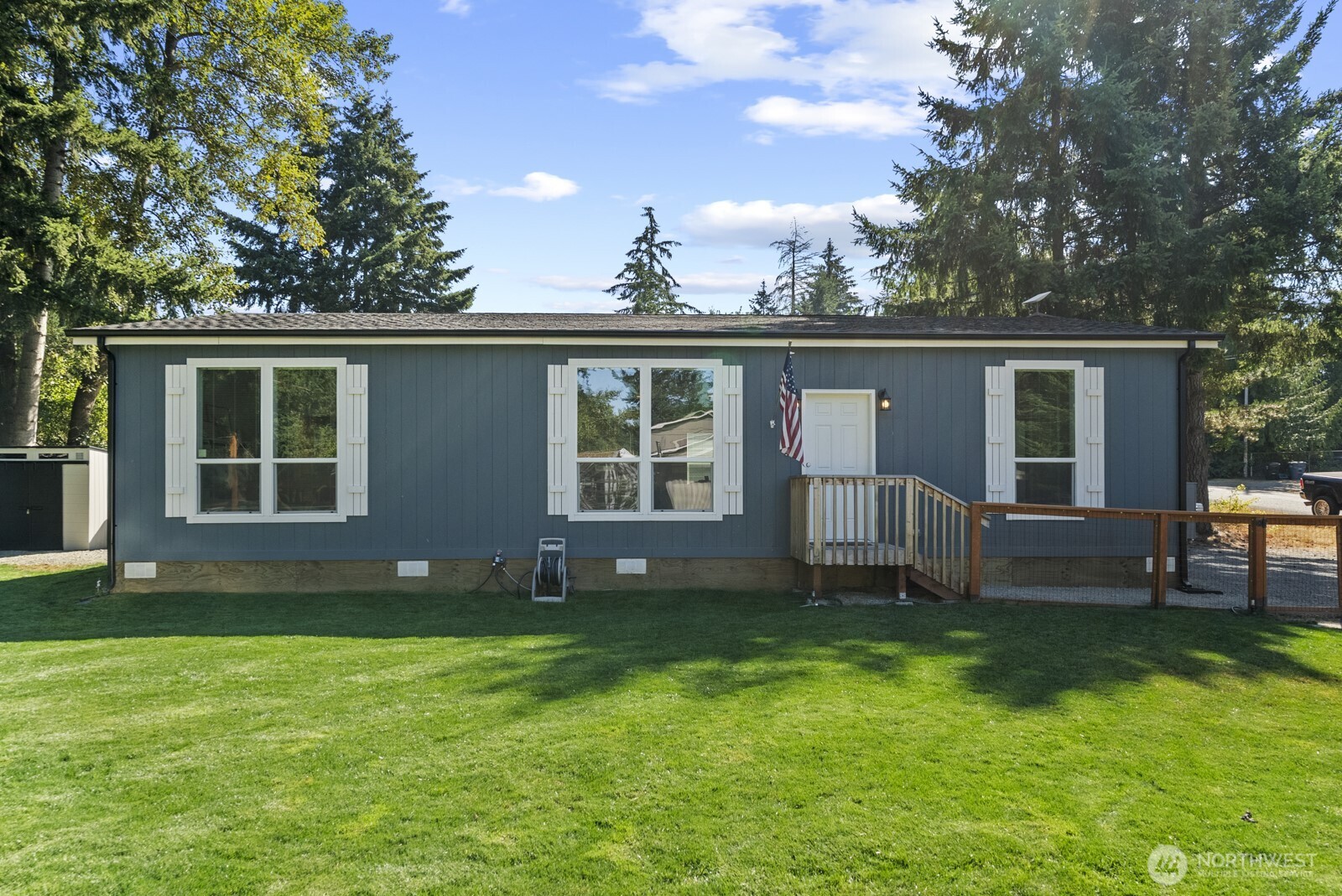 12813 Ridge Cir E Property Photo 1