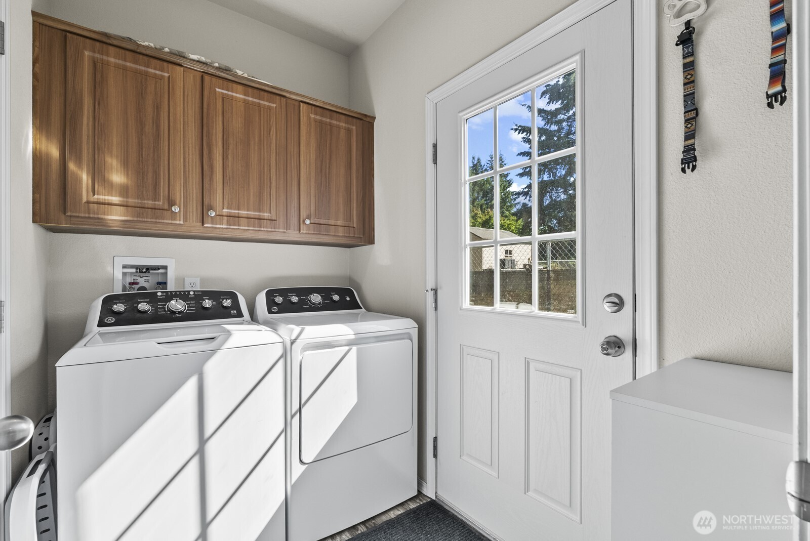 12813 Ridge Cir E Property Photo 28