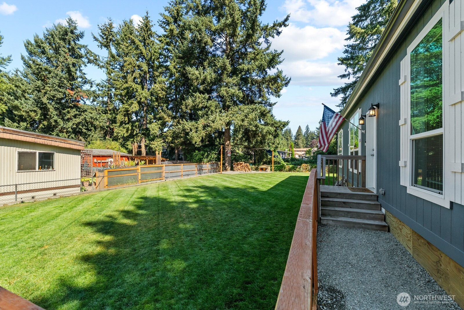 12813 Ridge Cir E Property Photo 31