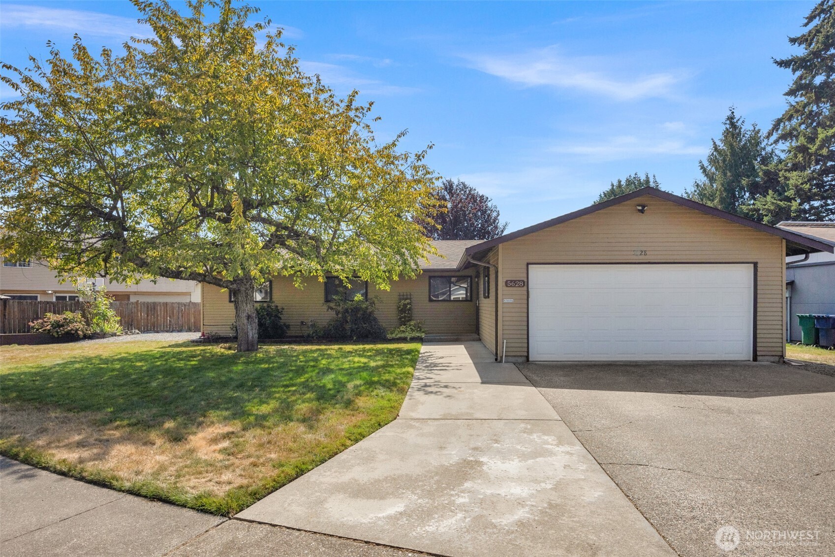 5628 95th Street Property Photo 1