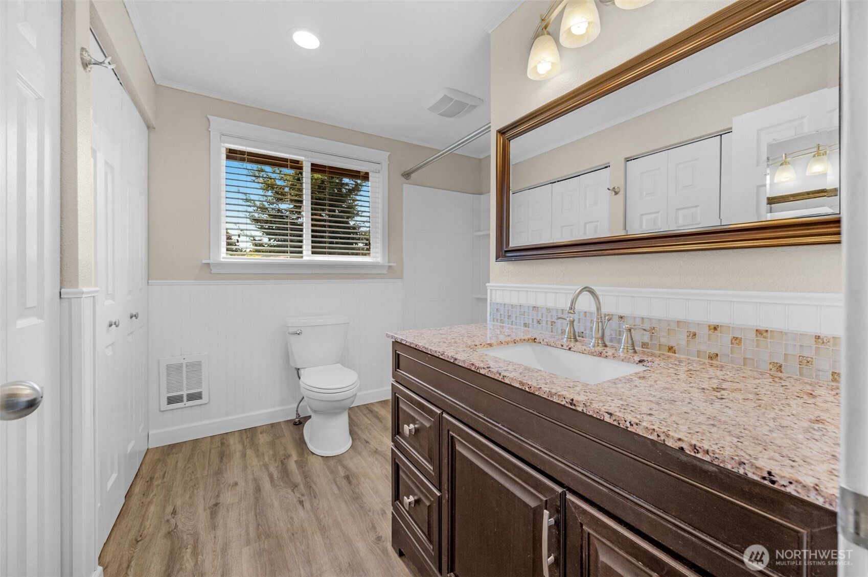 5628 95th Street Property Photo 16