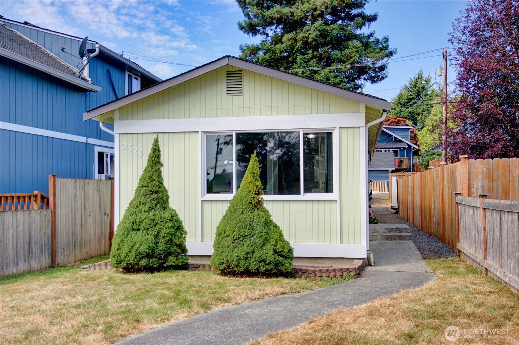 2524 Walnut Street Property Photo 2