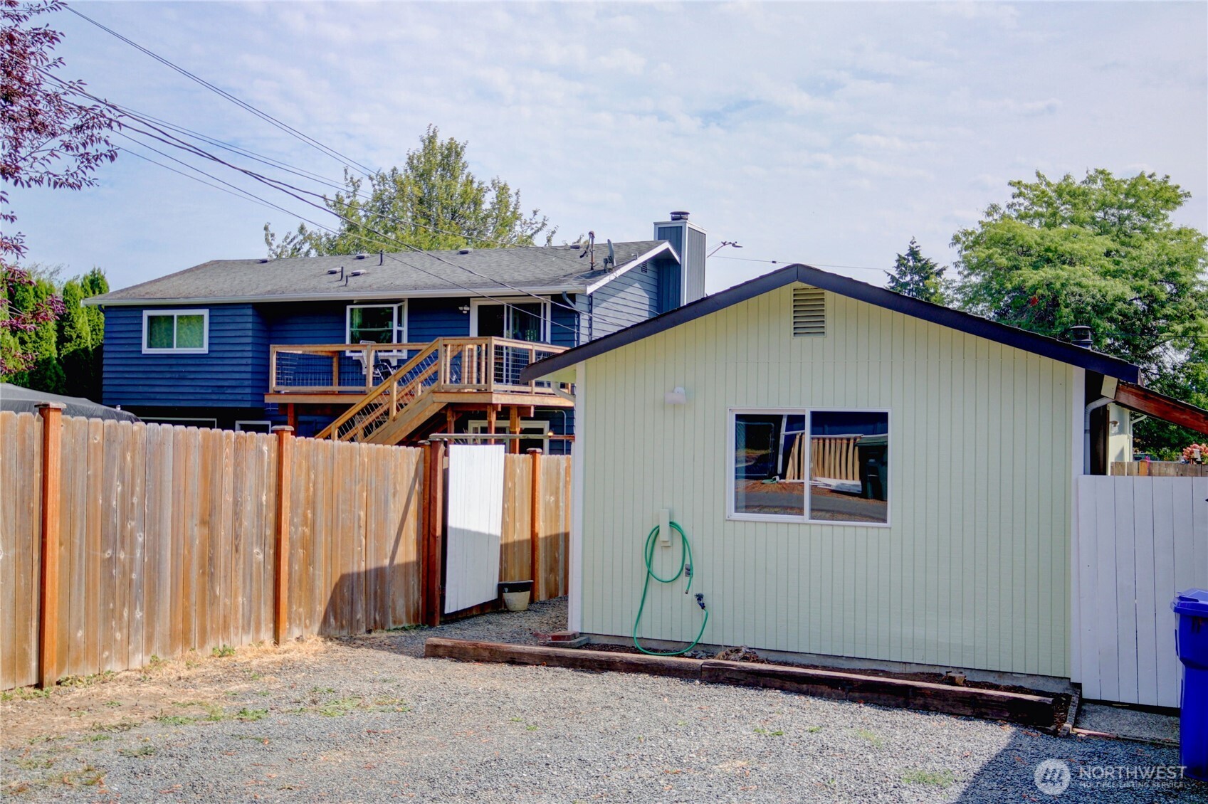 2524 Walnut Street Property Photo 5