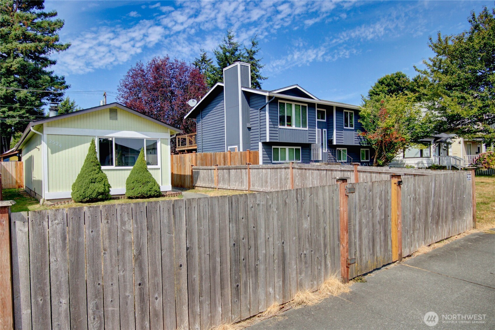 2524 Walnut Street Property Photo 6
