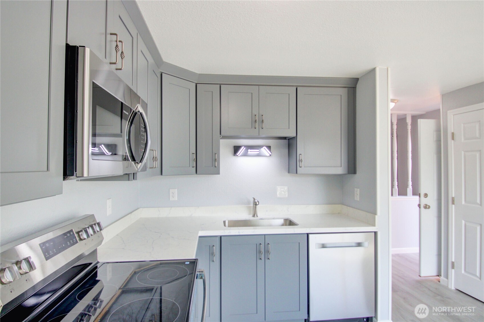 2524 Walnut Street Property Photo 11