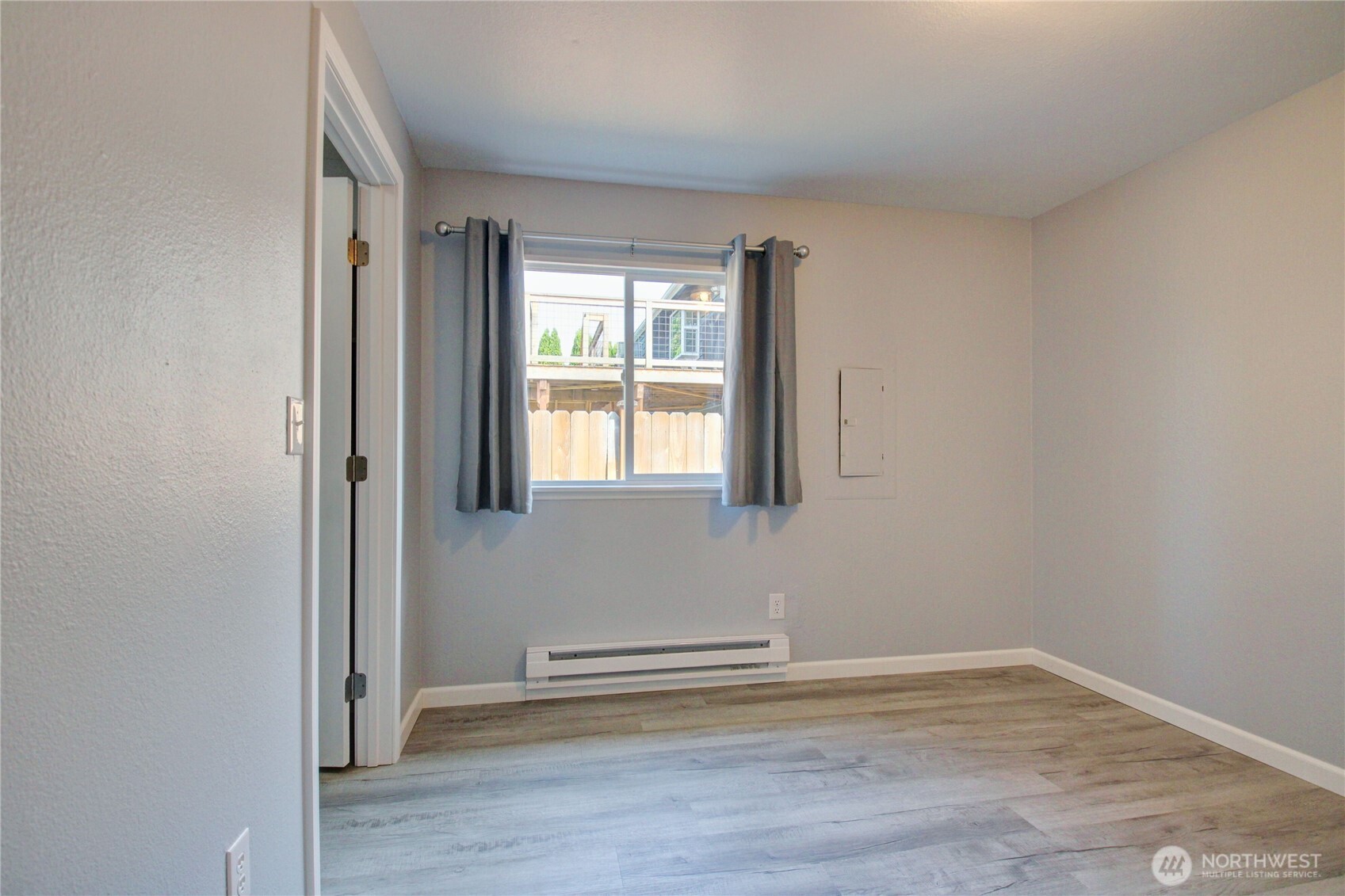 2524 Walnut Street Property Photo 18