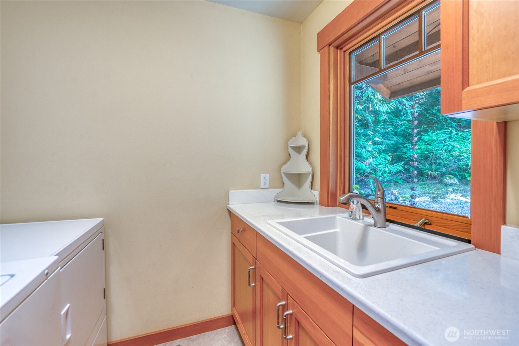 2101 Dolphin Bay Road Property Photo 14