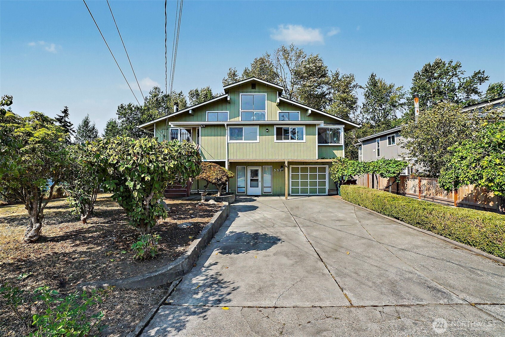517 E 68th Street Property Photo 3