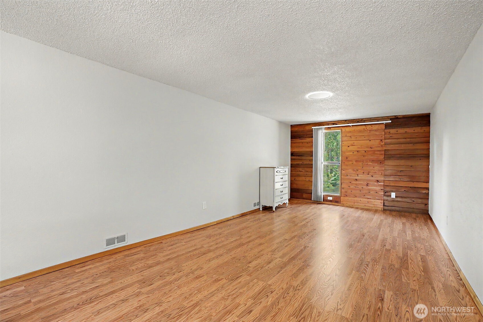 517 E 68th Street Property Photo 19