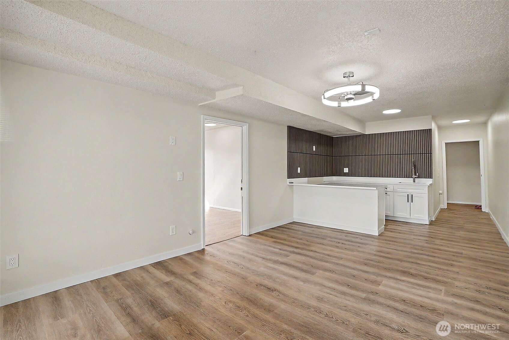 517 E 68th Street Property Photo 22
