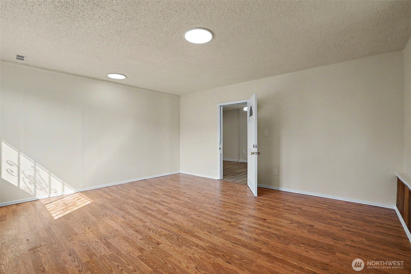 517 E 68th Street Property Photo 27