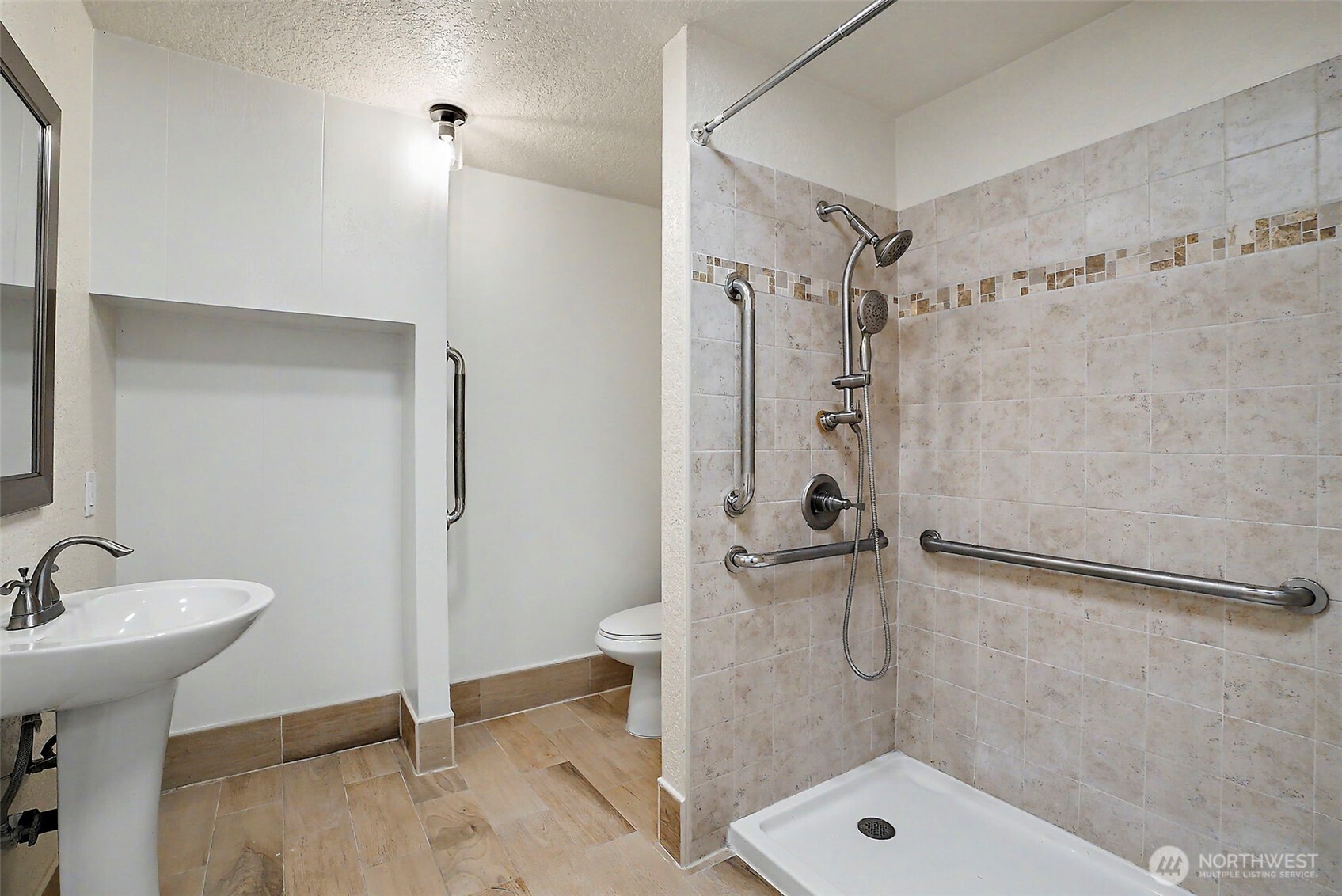 517 E 68th Street Property Photo 30