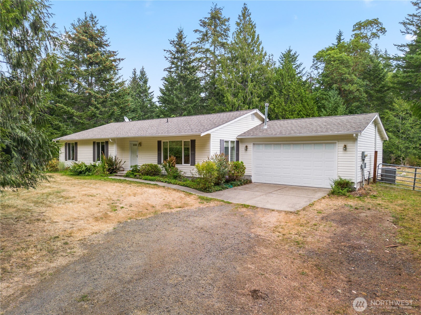 1011 E Sunset Hill Road Property Photo 1