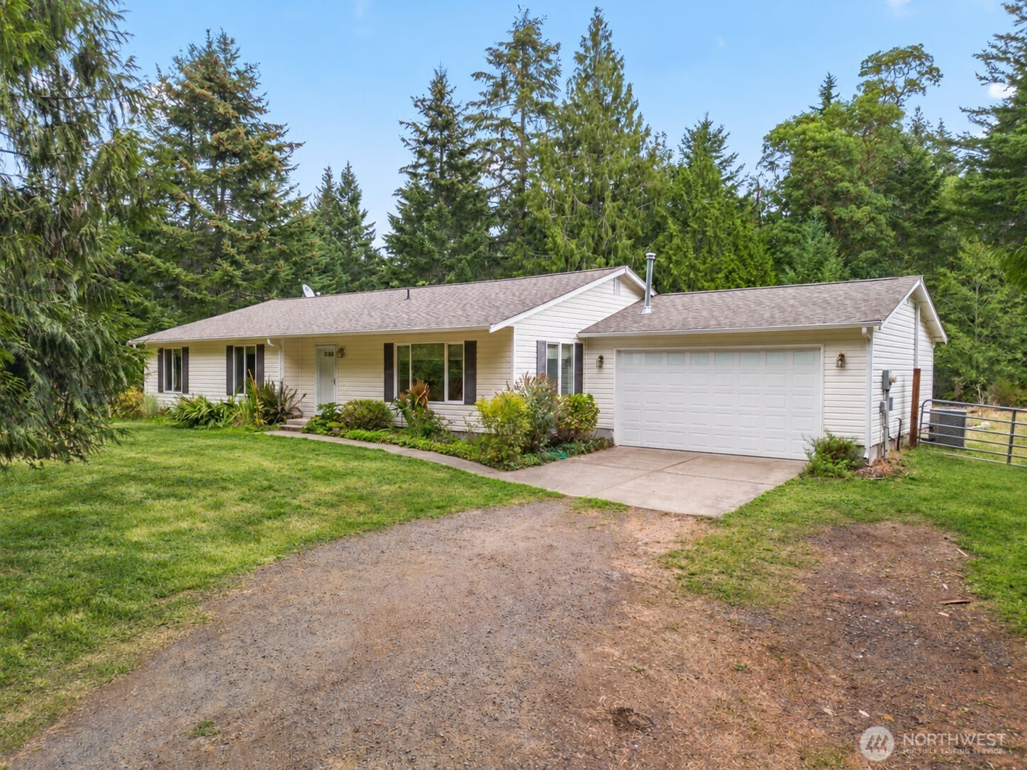 1011 E Sunset Hill Road Property Photo 5