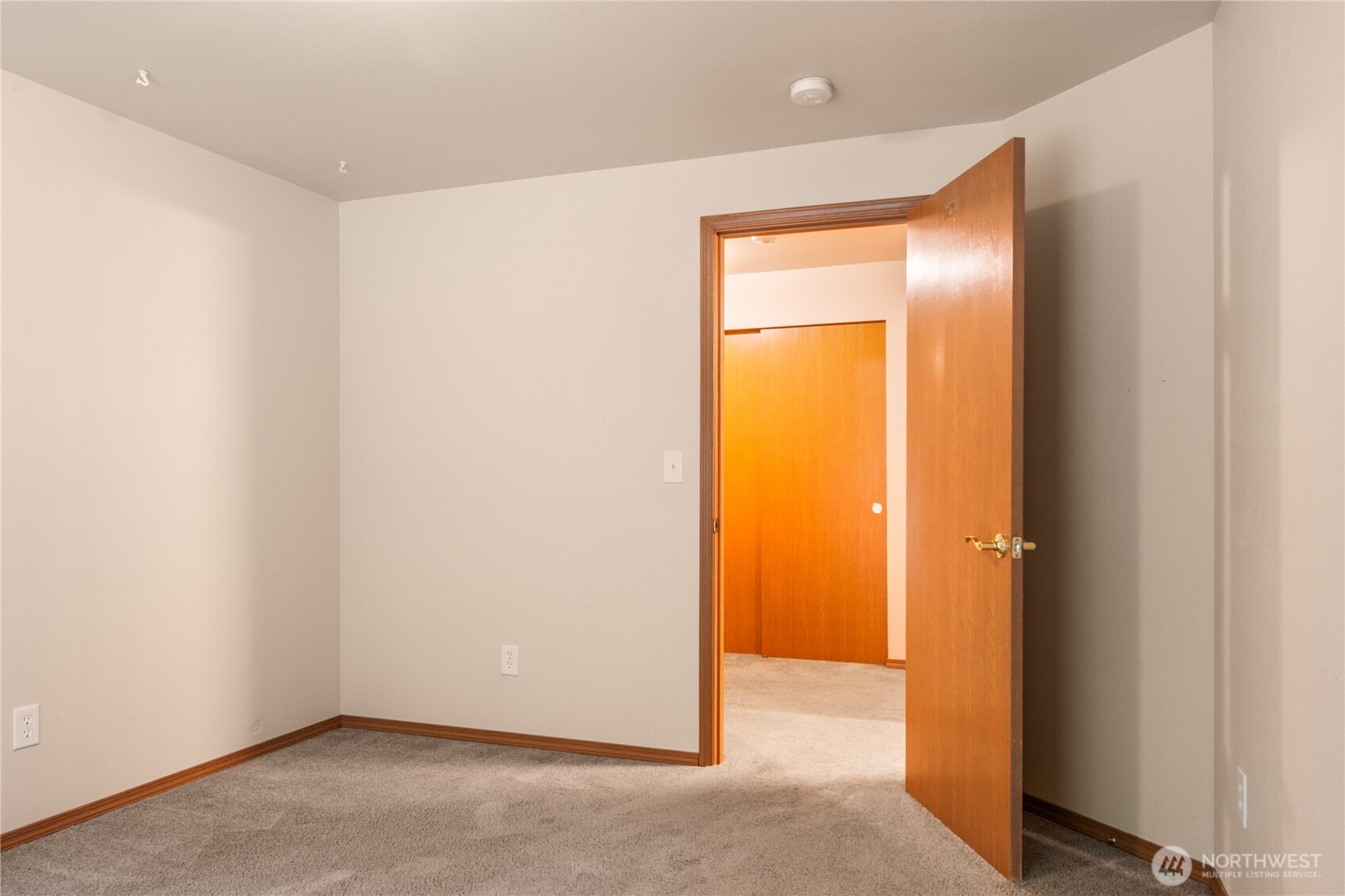 1011 E Sunset Hill Road Property Photo 17