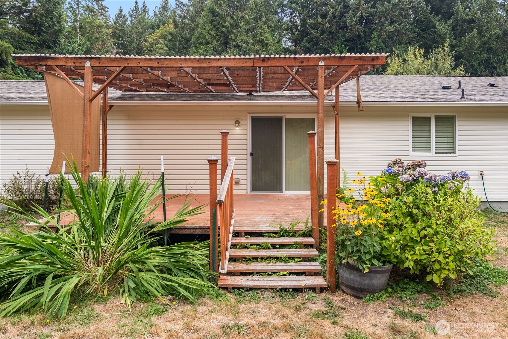 1011 E Sunset Hill Road Property Photo 26