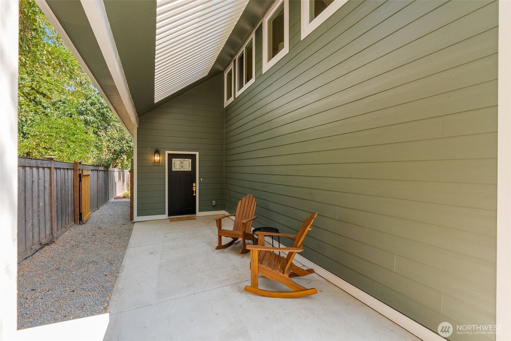 10530 Ashworth Avenue B Property Photo 3