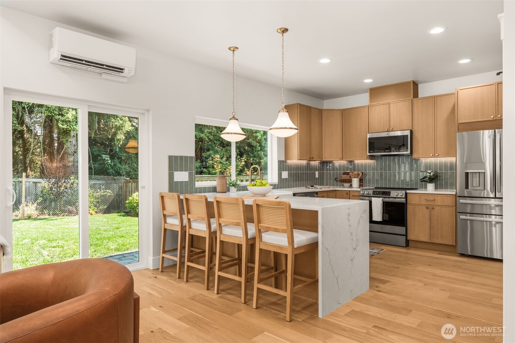 10530 Ashworth Avenue B Property Photo 8
