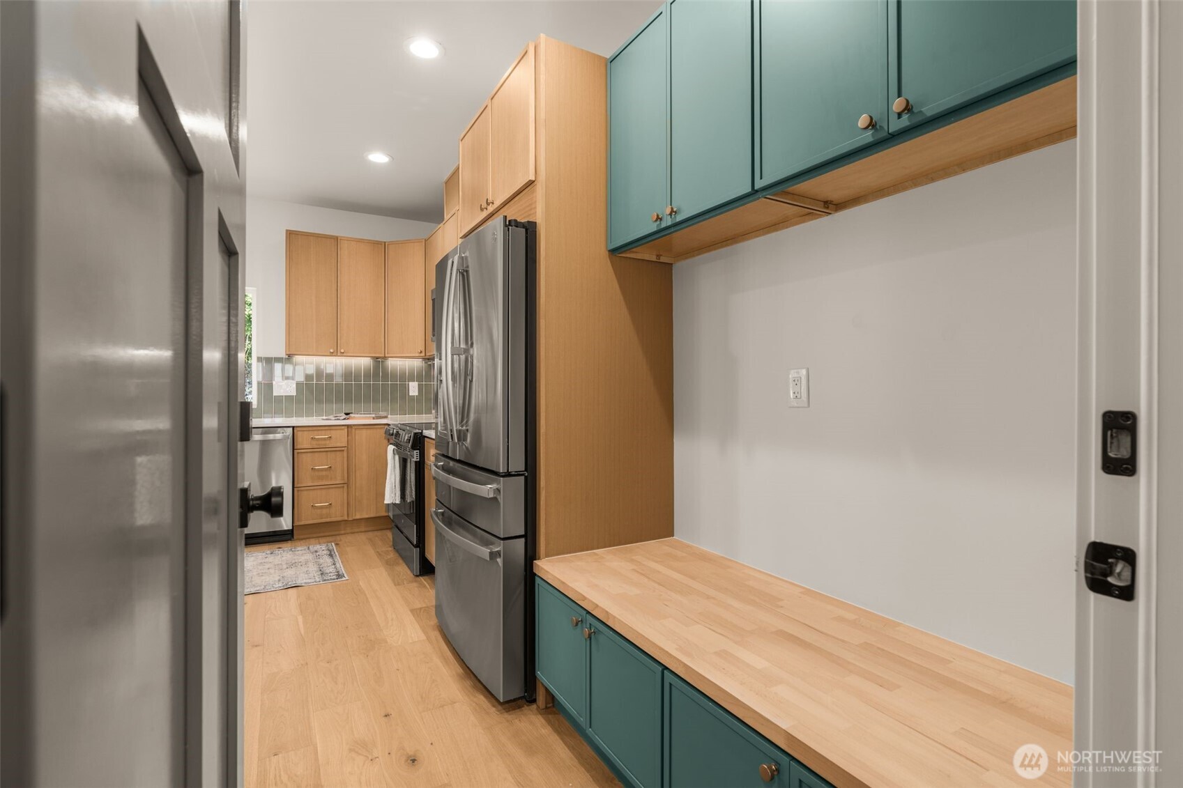 10530 Ashworth Avenue B Property Photo 12