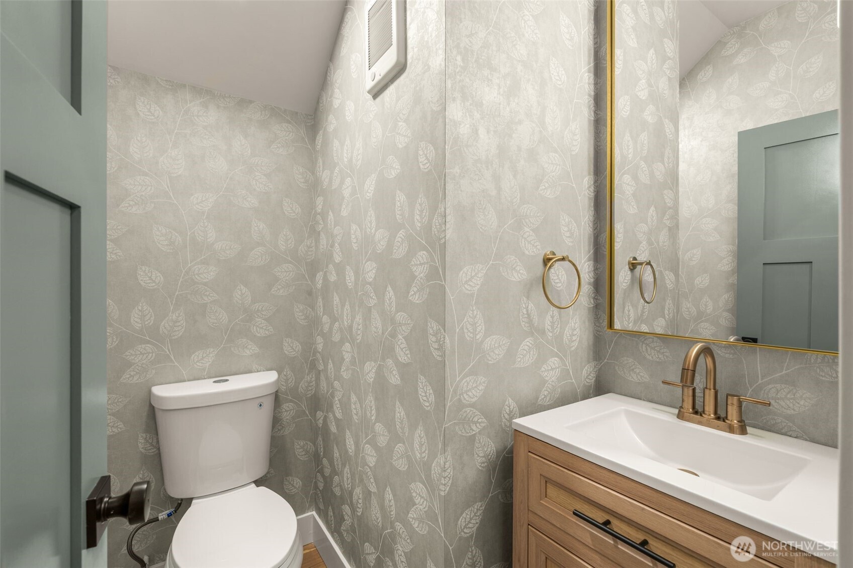 10530 Ashworth Avenue B Property Photo 13