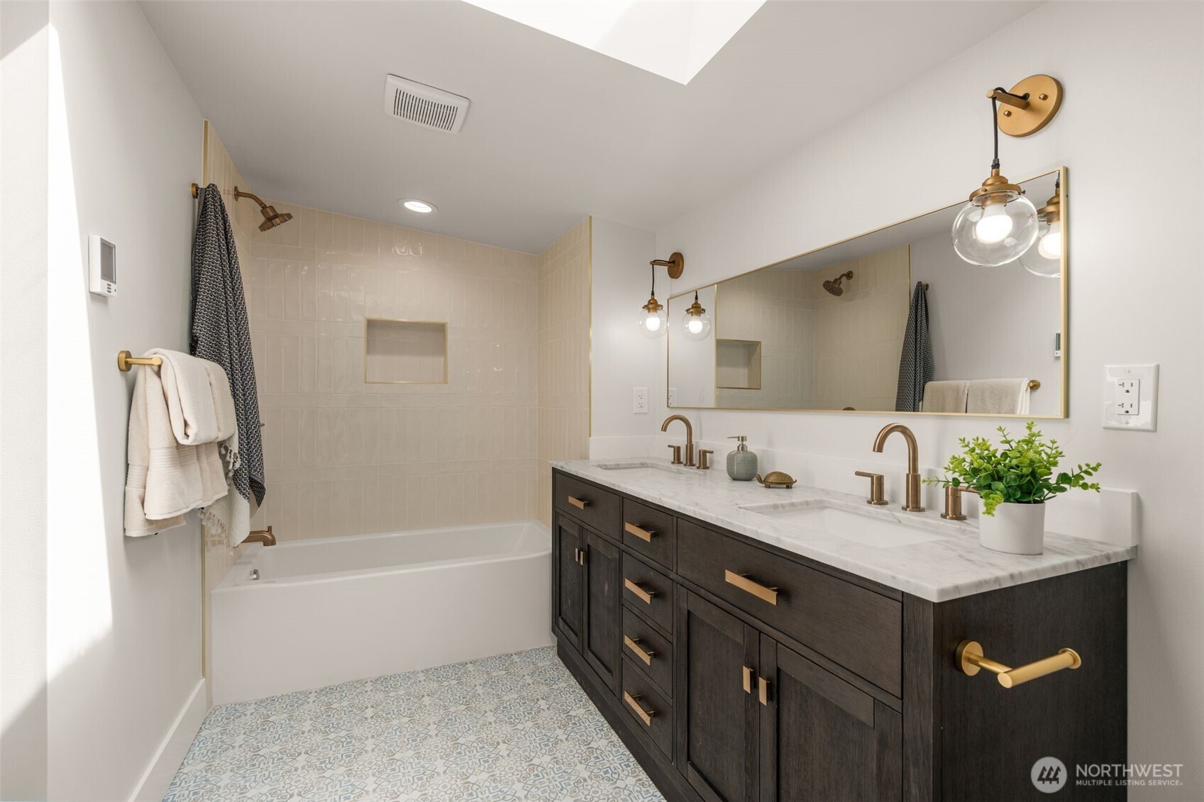 10530 Ashworth Avenue B Property Photo 15