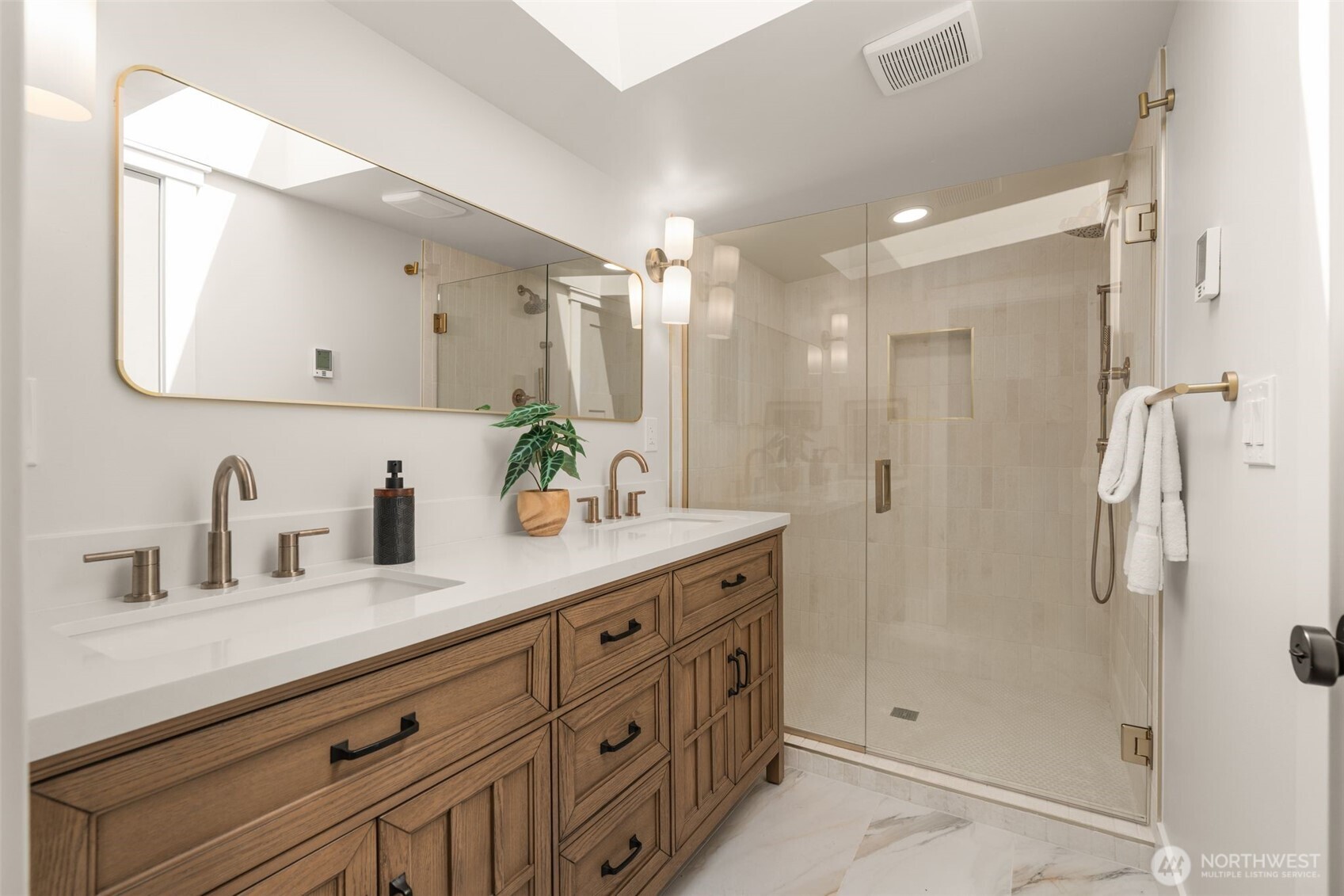 10530 Ashworth Avenue B Property Photo 21