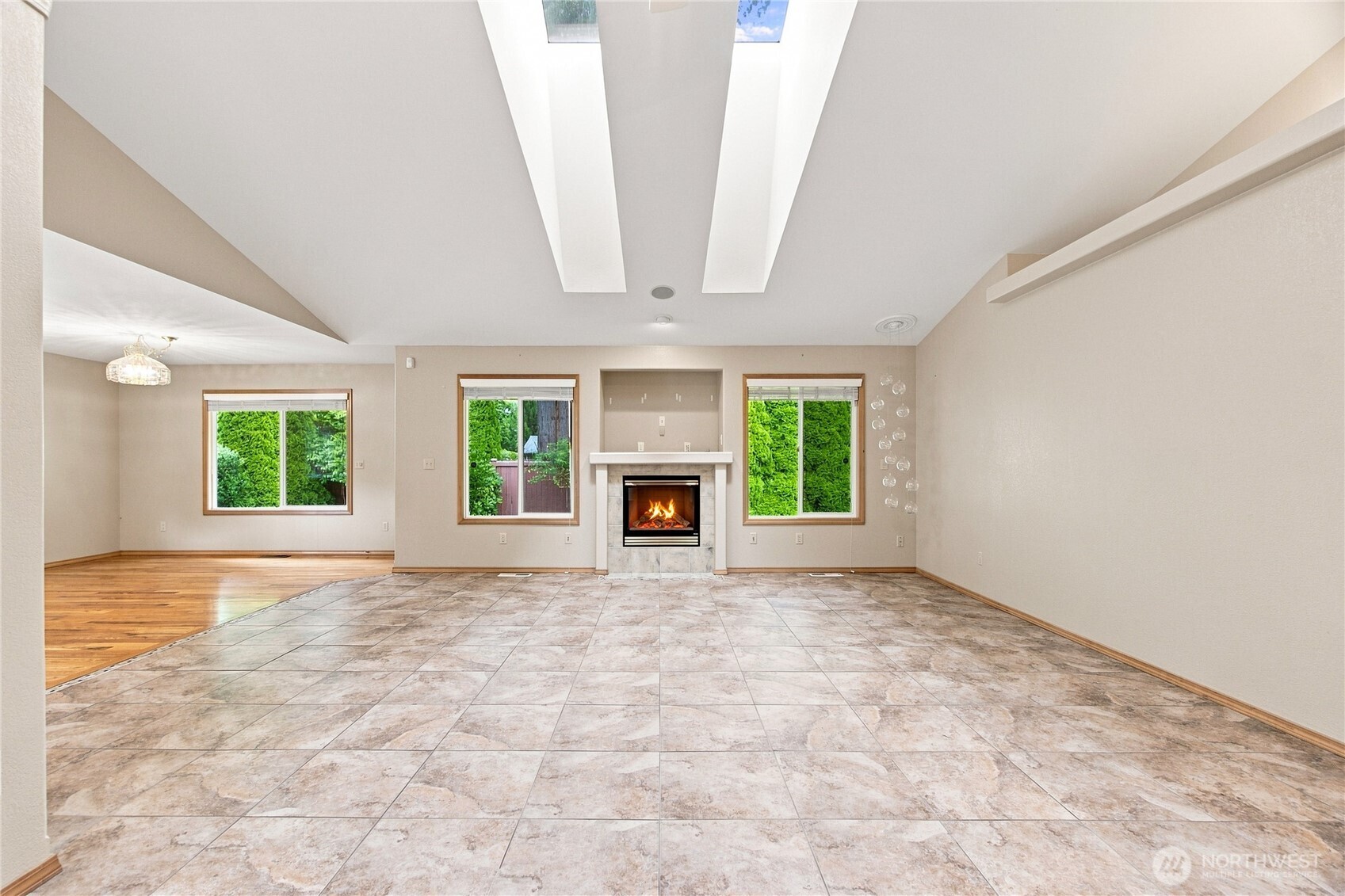 1846 53rd Loop Property Photo 3