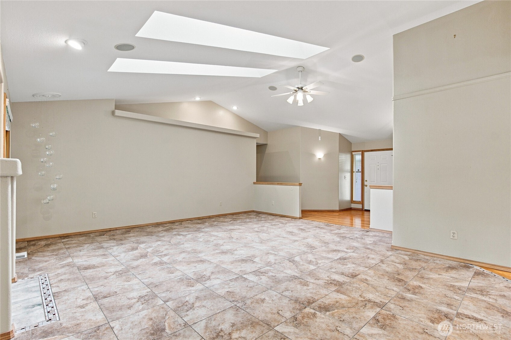 1846 53rd Loop Property Photo 6