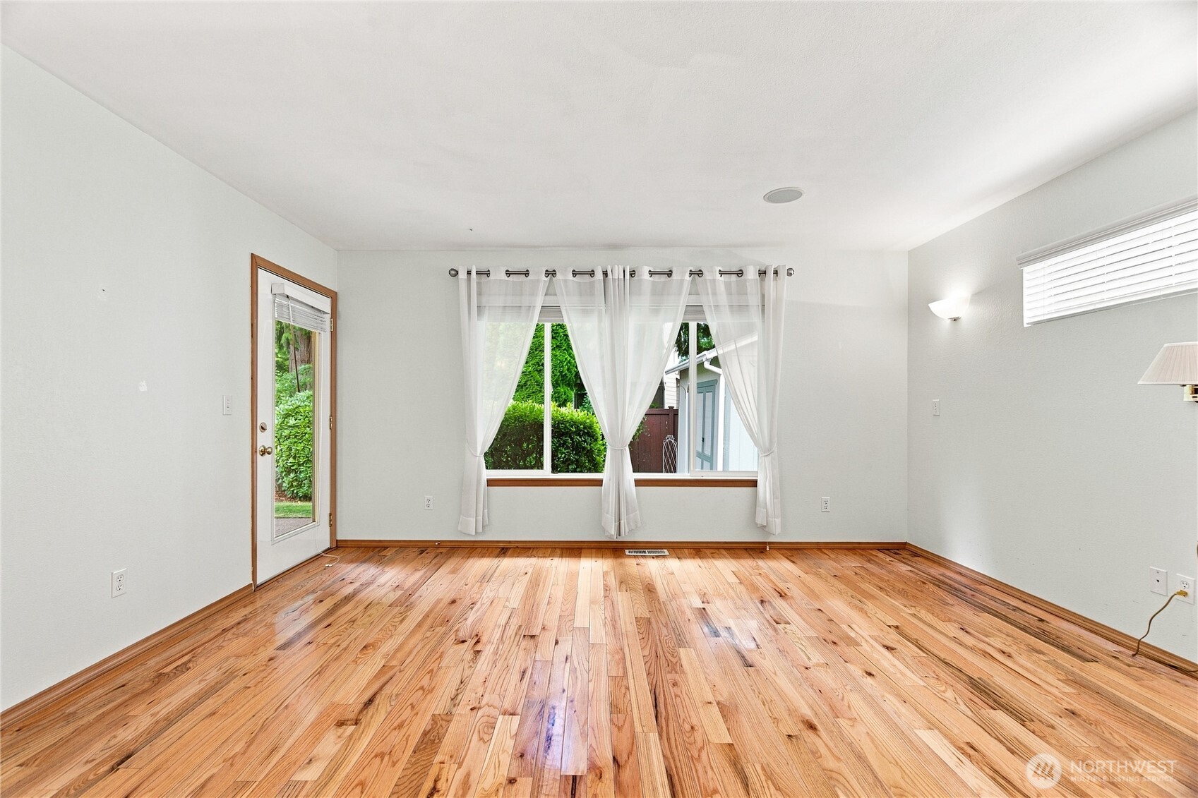 1846 53rd Loop Property Photo 14