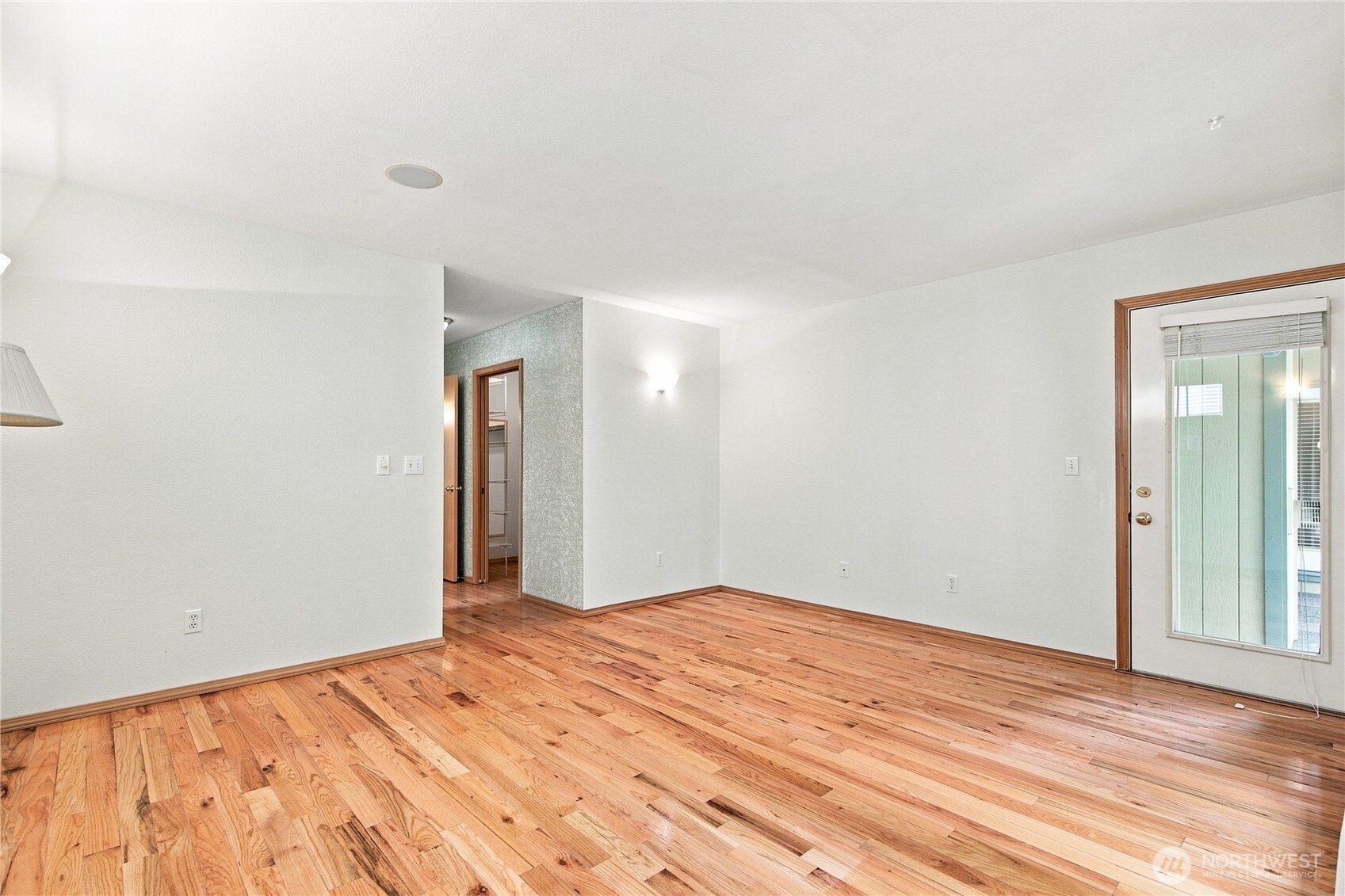 1846 53rd Loop Property Photo 16