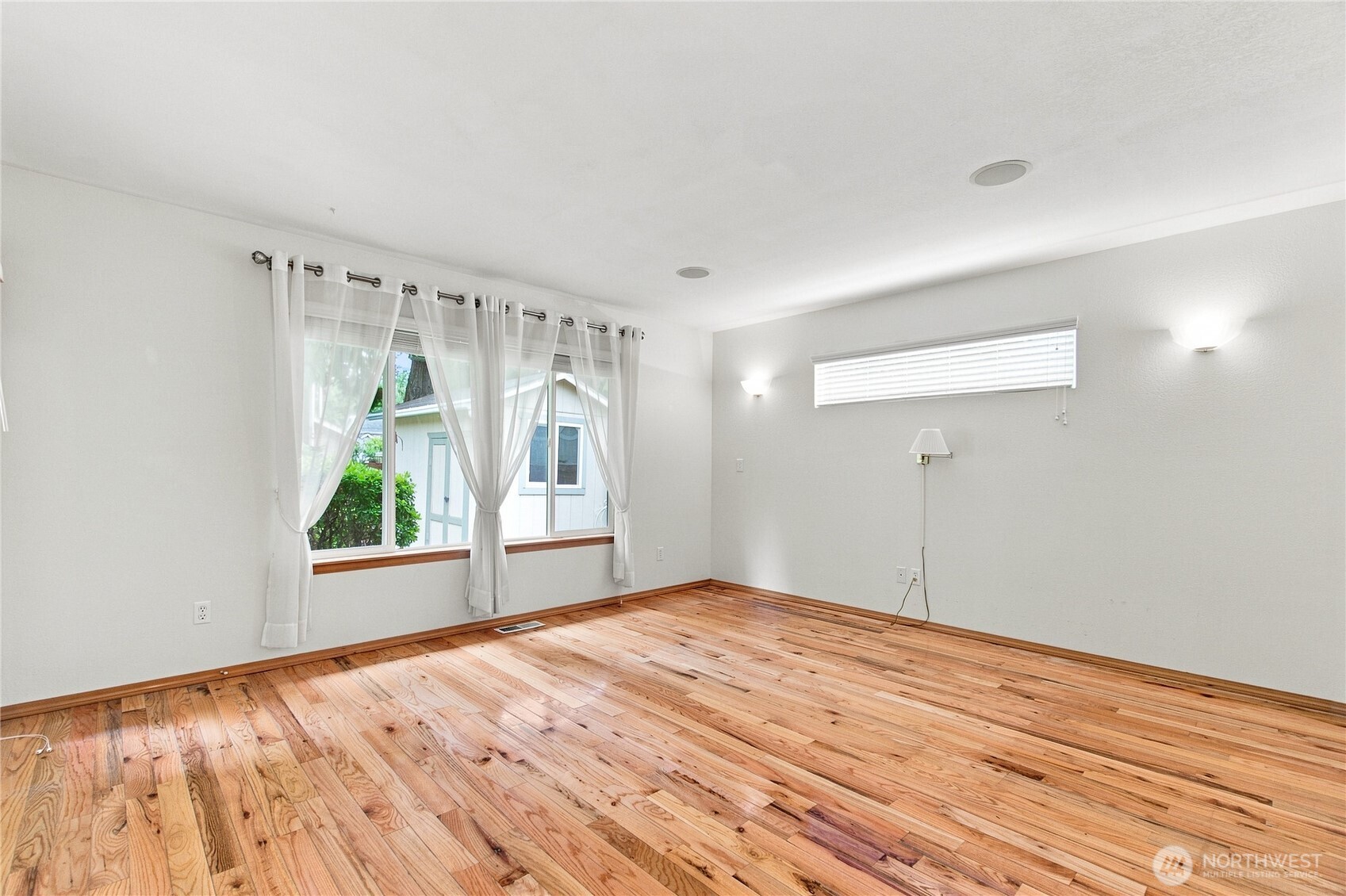 1846 53rd Loop Property Photo 17