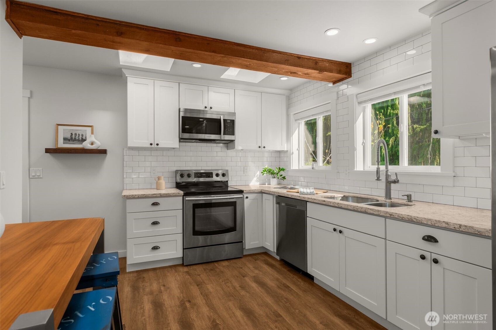 10530 Ashworth Avenue Property Photo 8