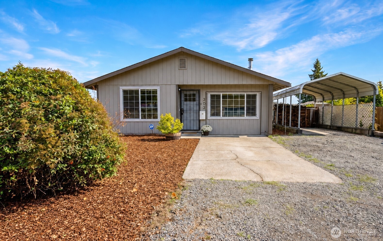 303 Olympia Street Property Photo 1