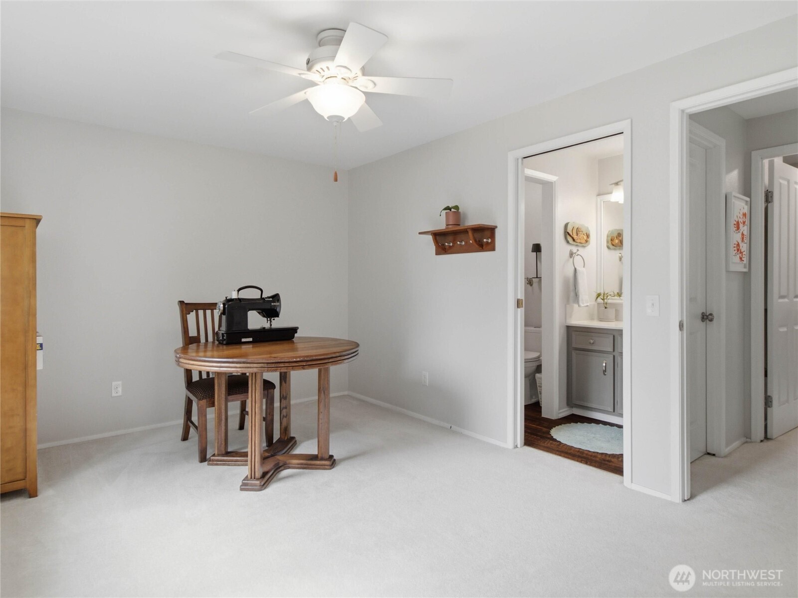 2012 Se Lincoln Circle Circle Property Photo 18