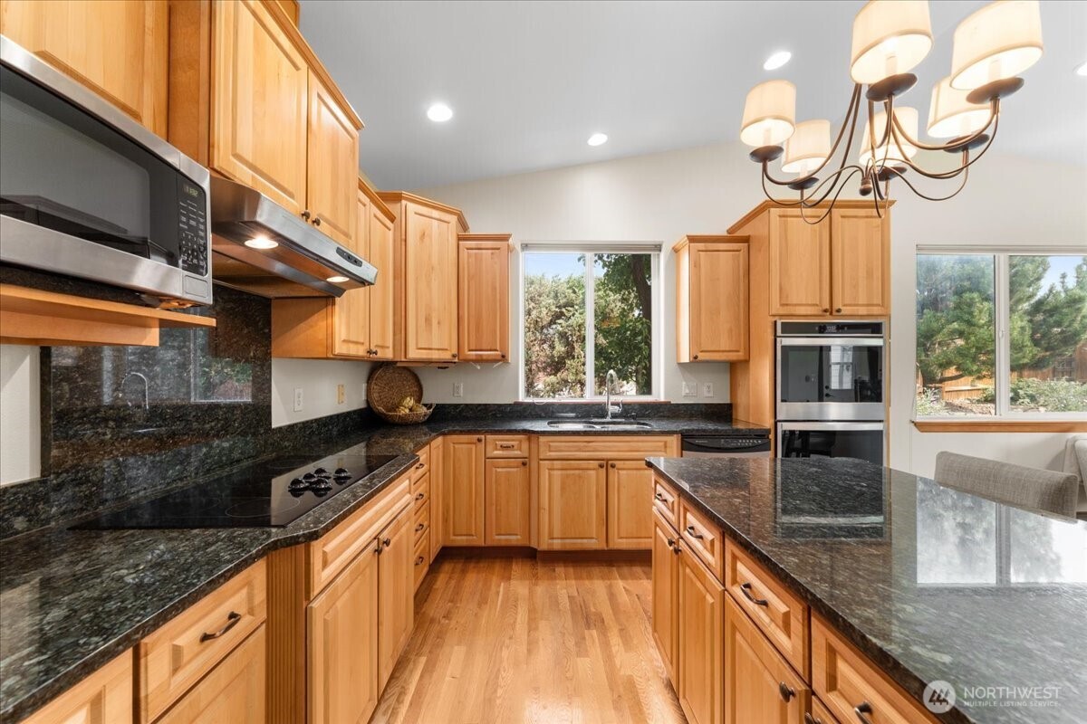 29 S Meadowbrook Lane Property Photo 12