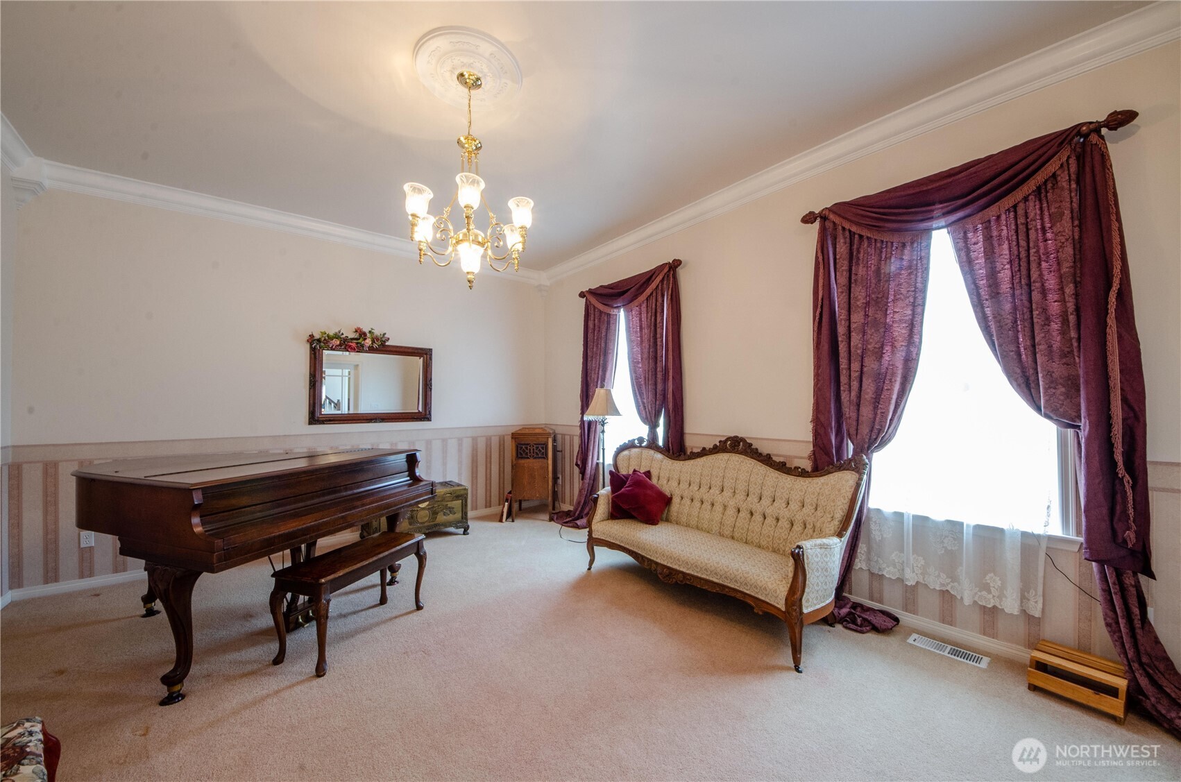 12832 Hunter Road Property Photo 7
