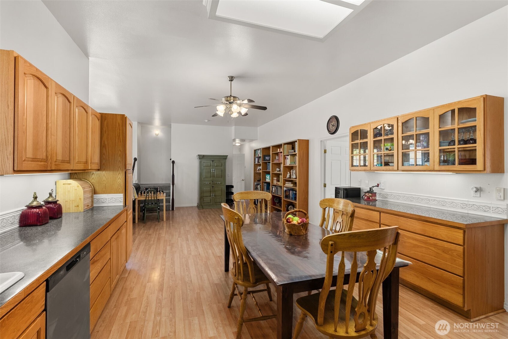12832 Hunter Road Property Photo 12