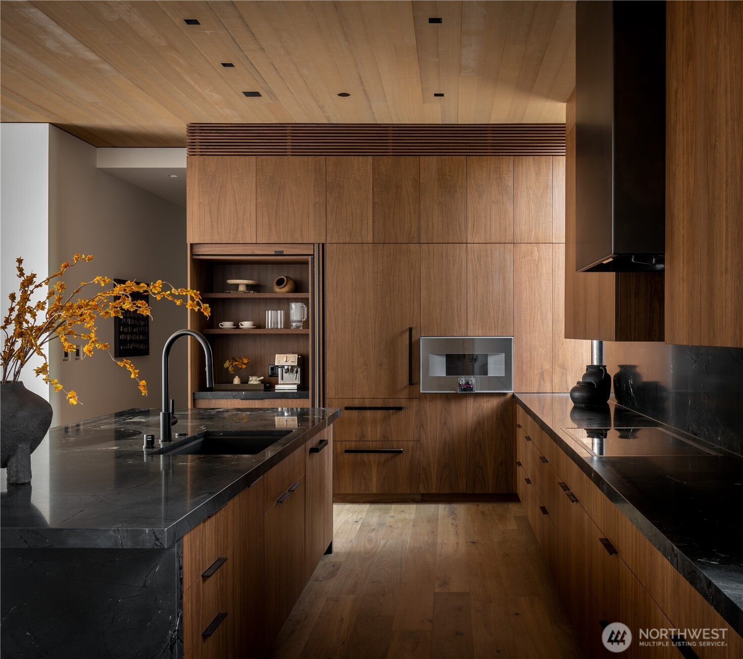 8718 Overlake Drive Property Photo 8