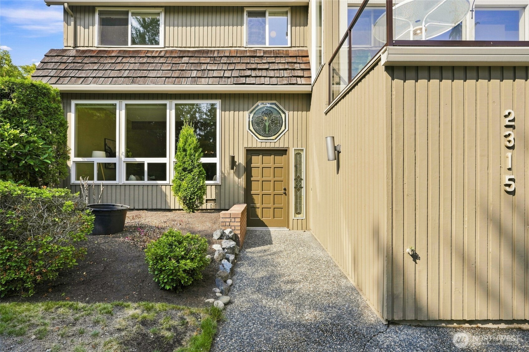 2315 140th Place Property Photo 3