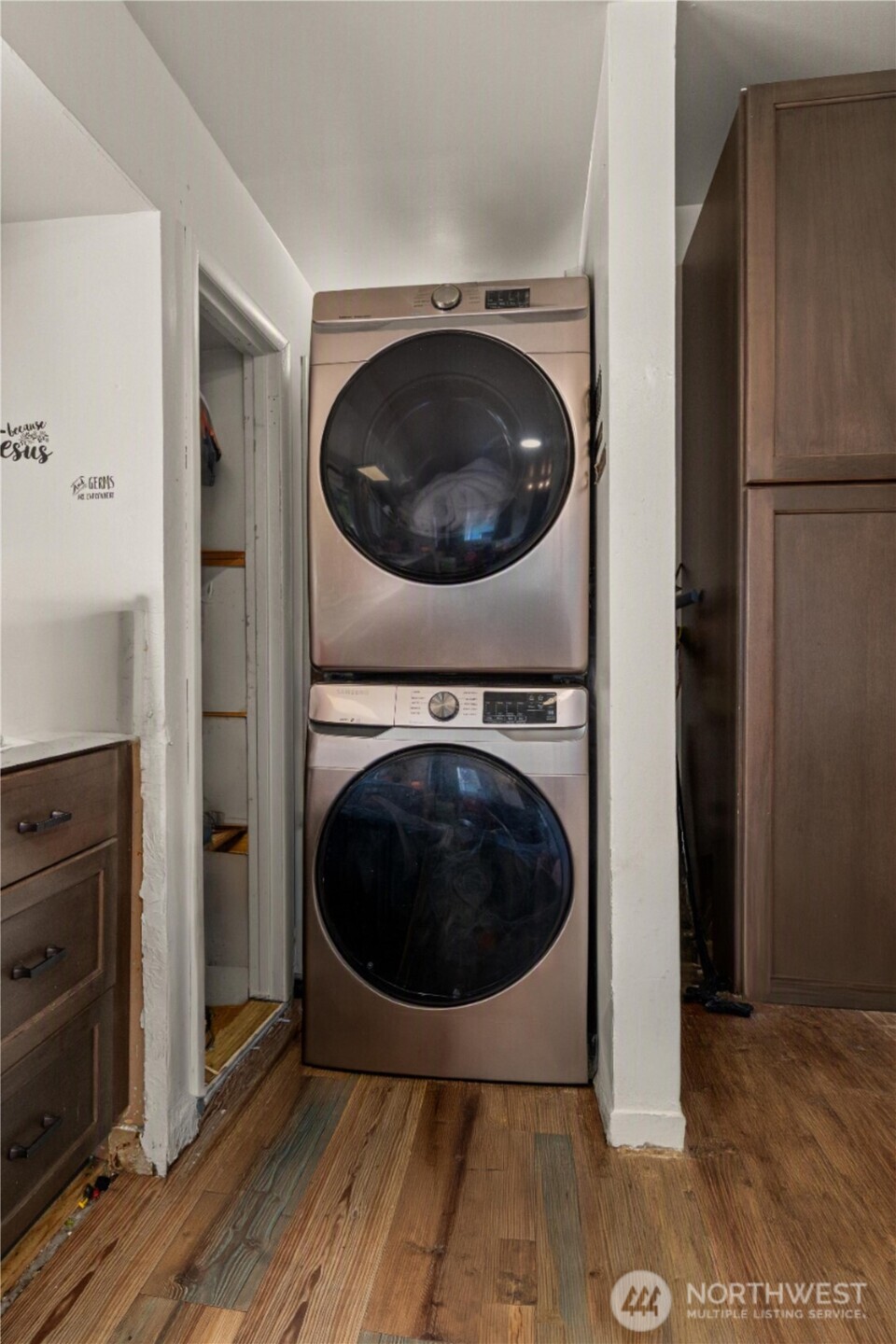 401 South Street Property Photo 10