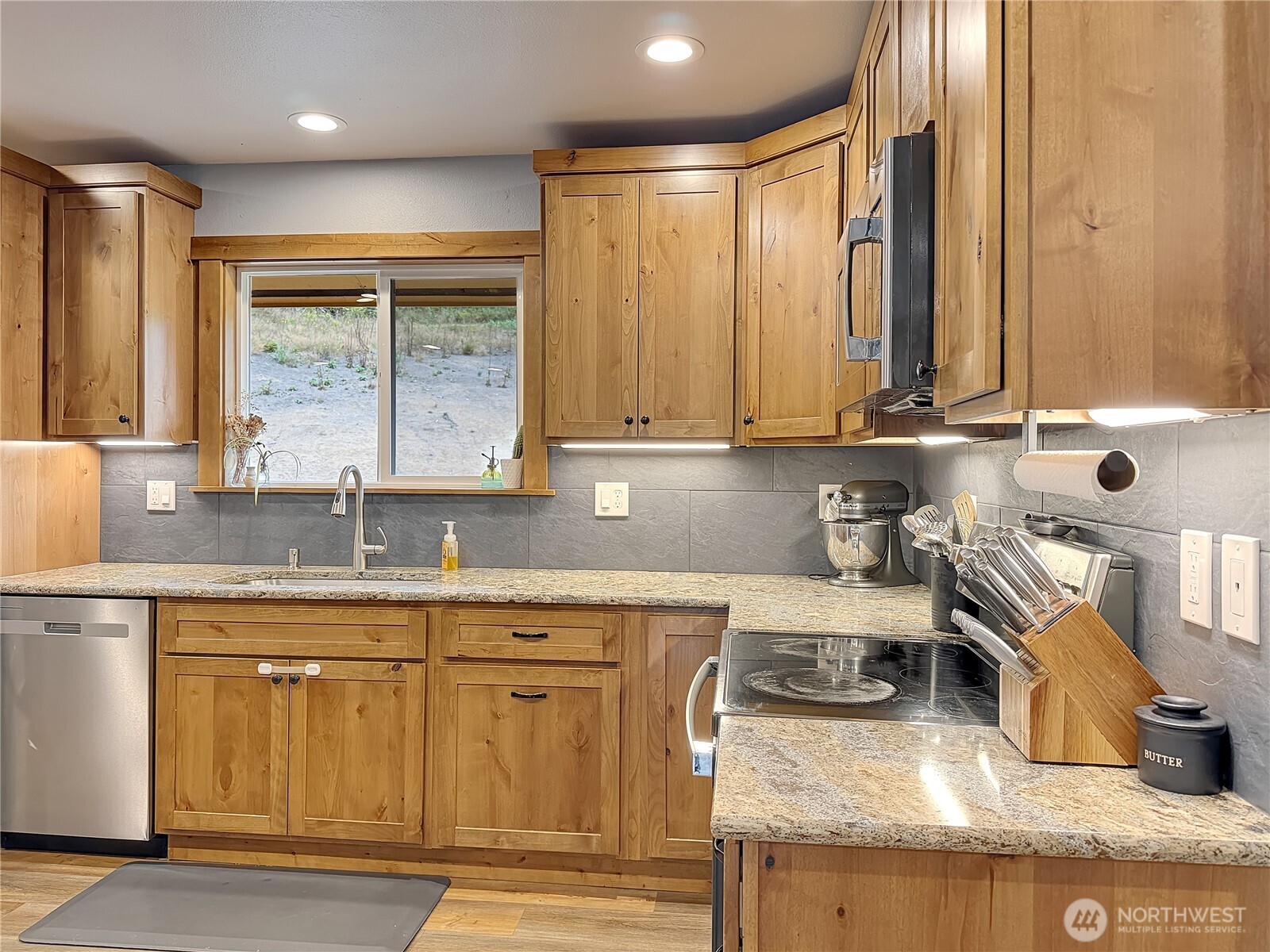 161 Lund Road Property Photo 8