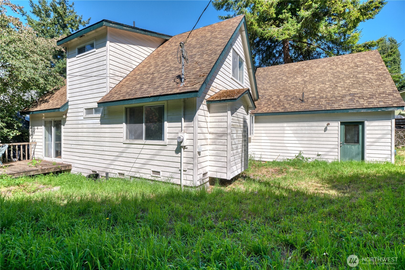 2145 Fir Street Property Photo 3