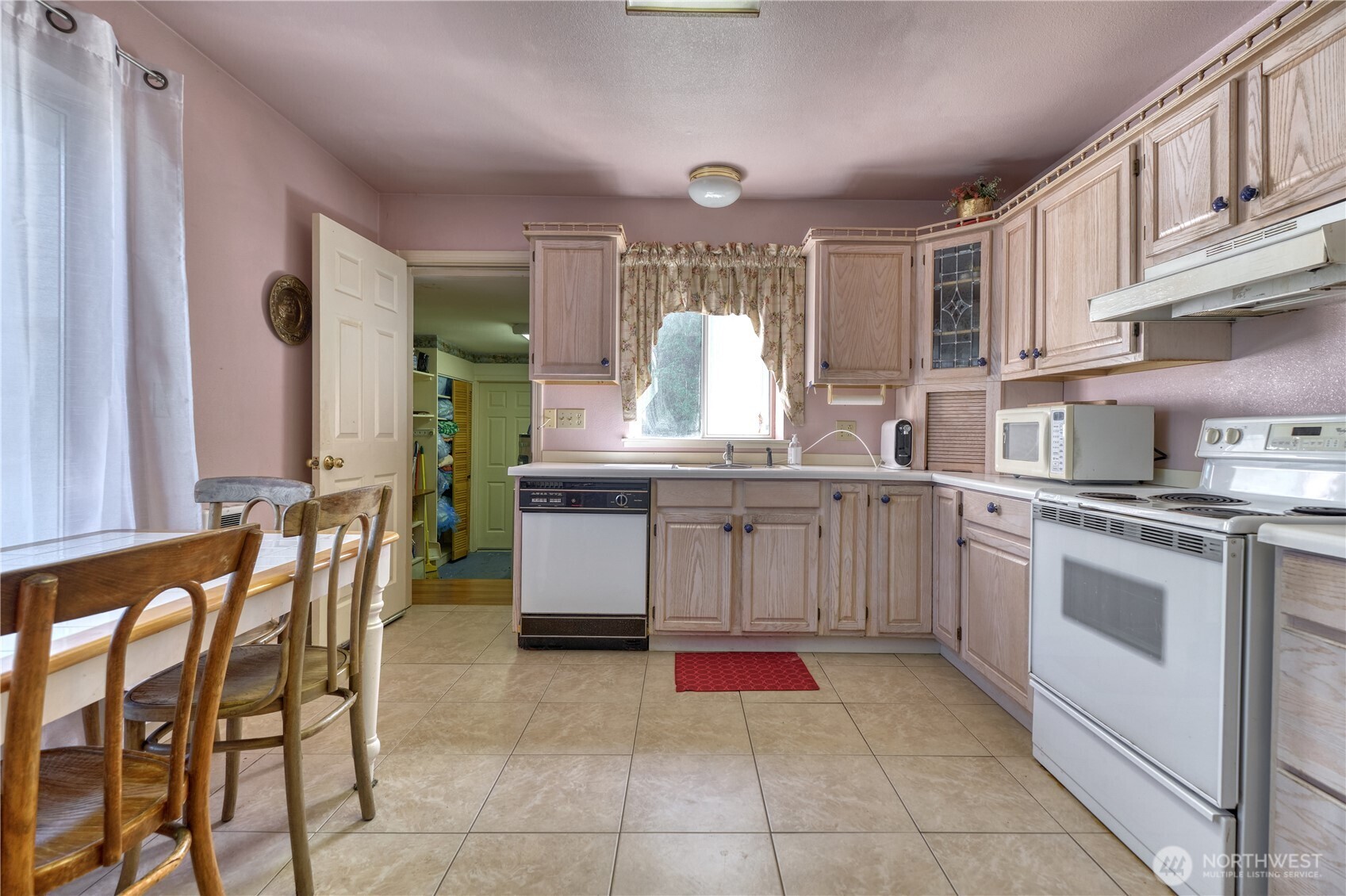 2145 Fir Street Property Photo 5