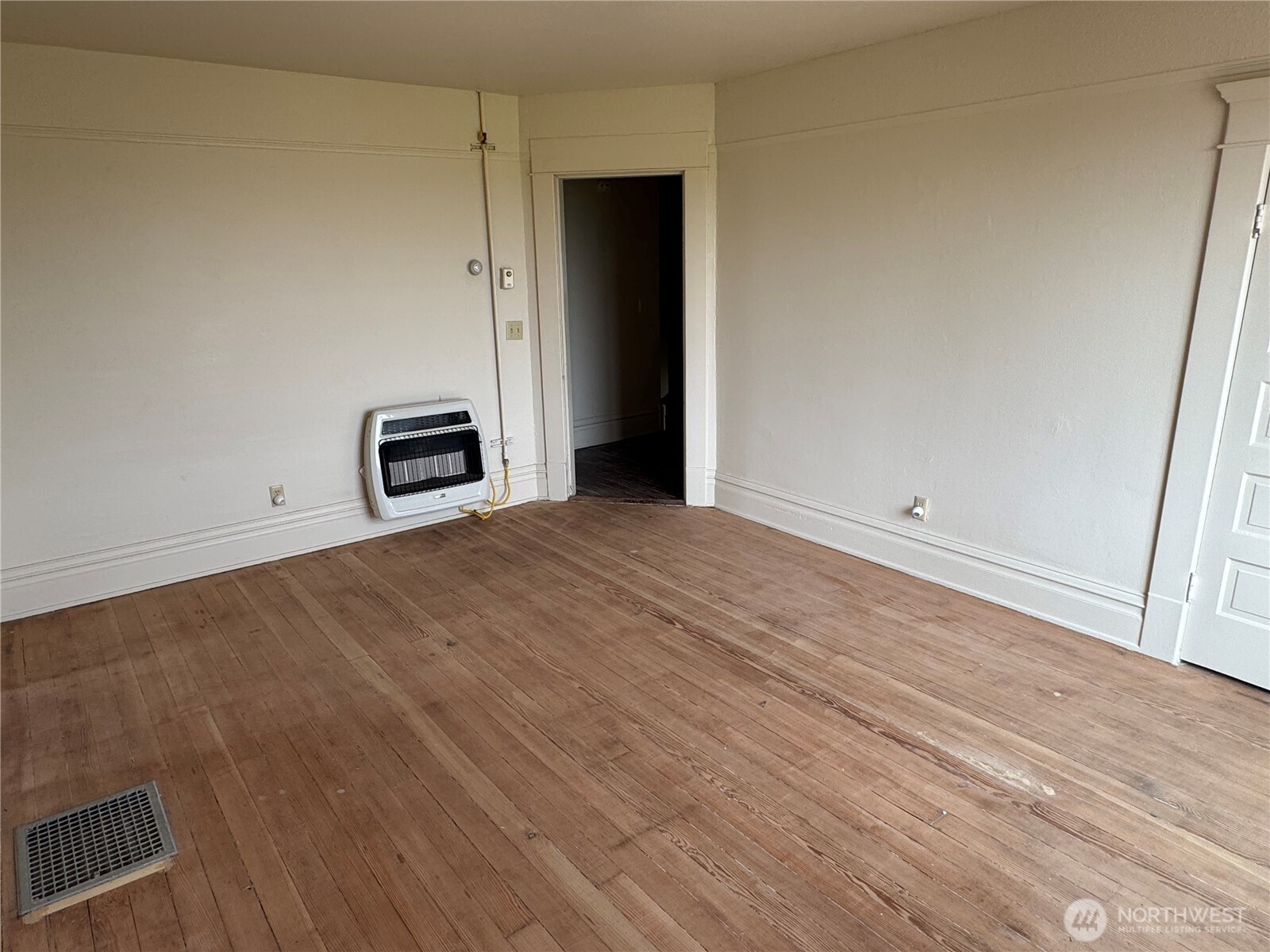 2573180 Property Photo 21