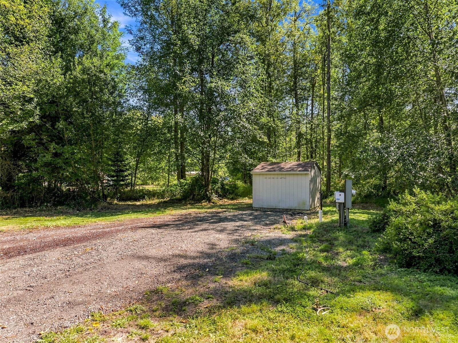 2011 35th Lane Property Photo 16